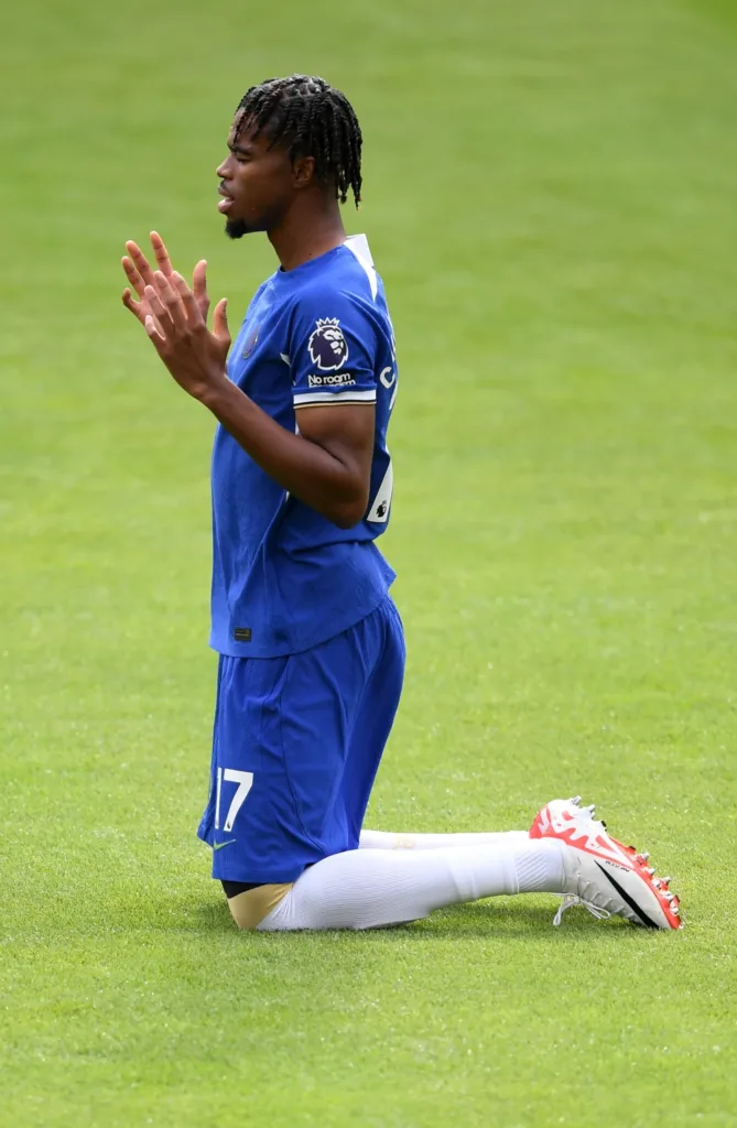 Carney_Chukwuemeka_praying